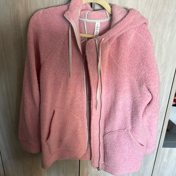 lululemon athletica Tops - Lululemon Warm sherpa hoodie size 8